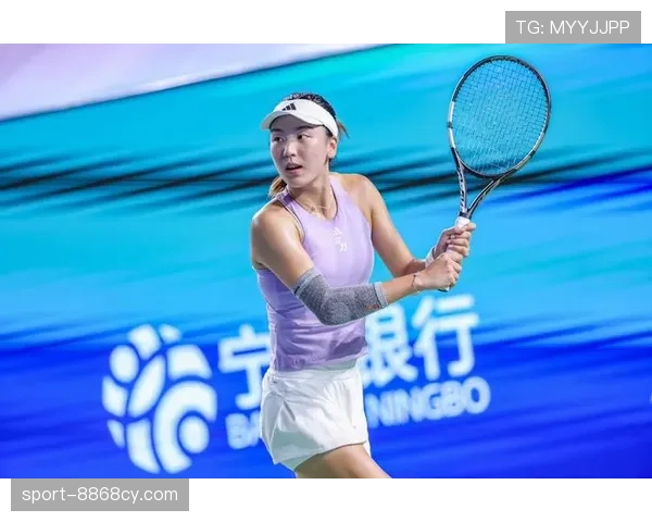 王欣瑜今天换了双超贵球鞋，差点以为进了LV专卖店！