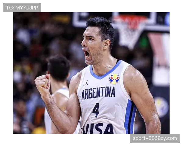 斯科拉无球跑动牵制防线，改变对手内线防守结构